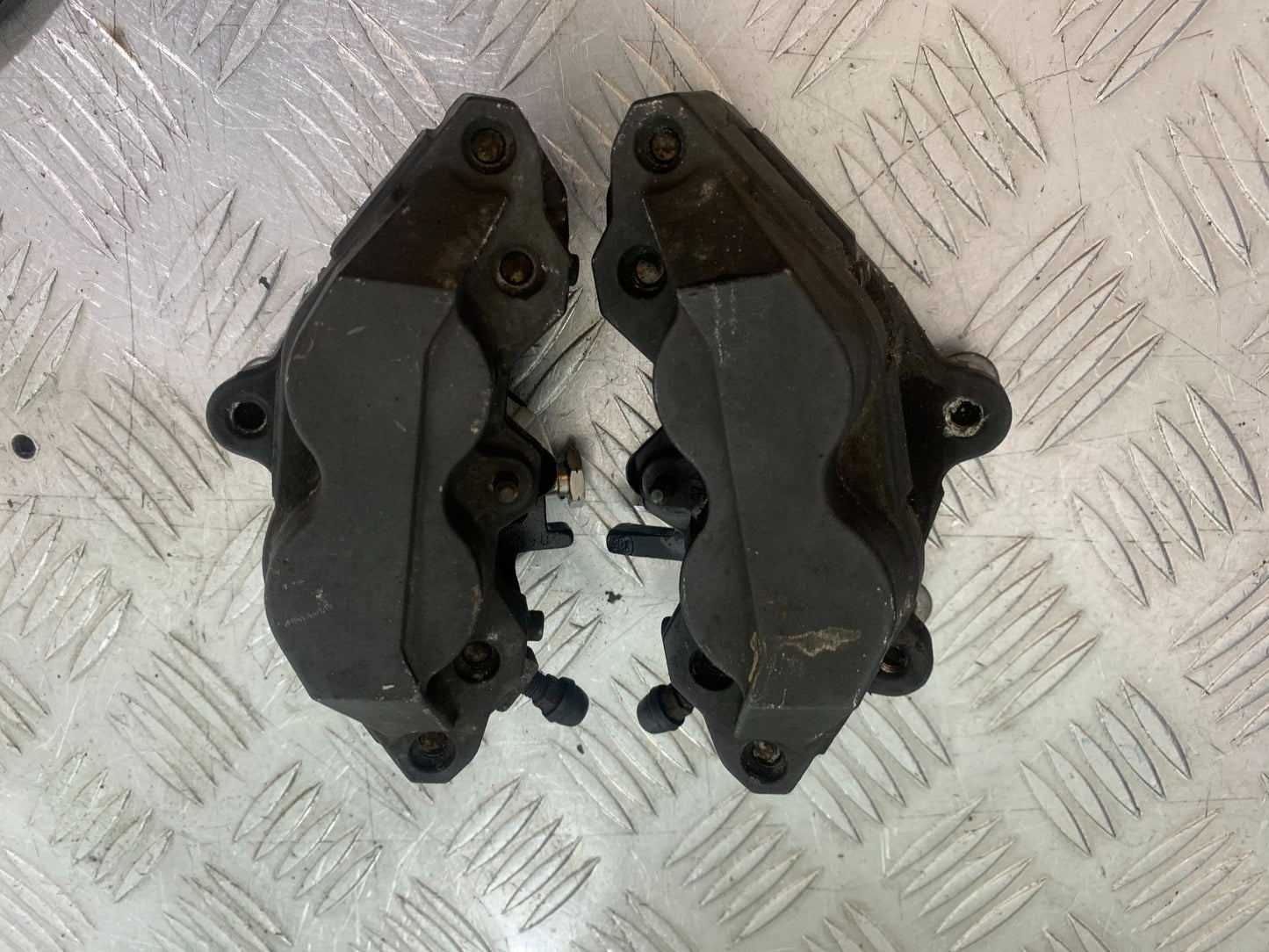 SUZUKI GSXR600 GSXR 600 K1 K2 K3 FRONT BRAKE CALIPERS 1999-03 (CMB1284)