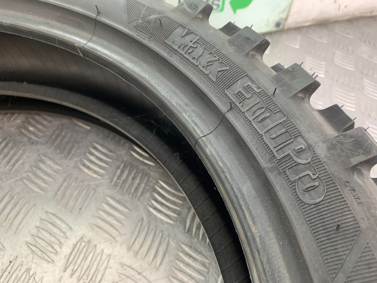 KAWASAKI KX250 KX 250 MAXXIS FRONT AND REAR TYRES (NEW)  YEAR 2003