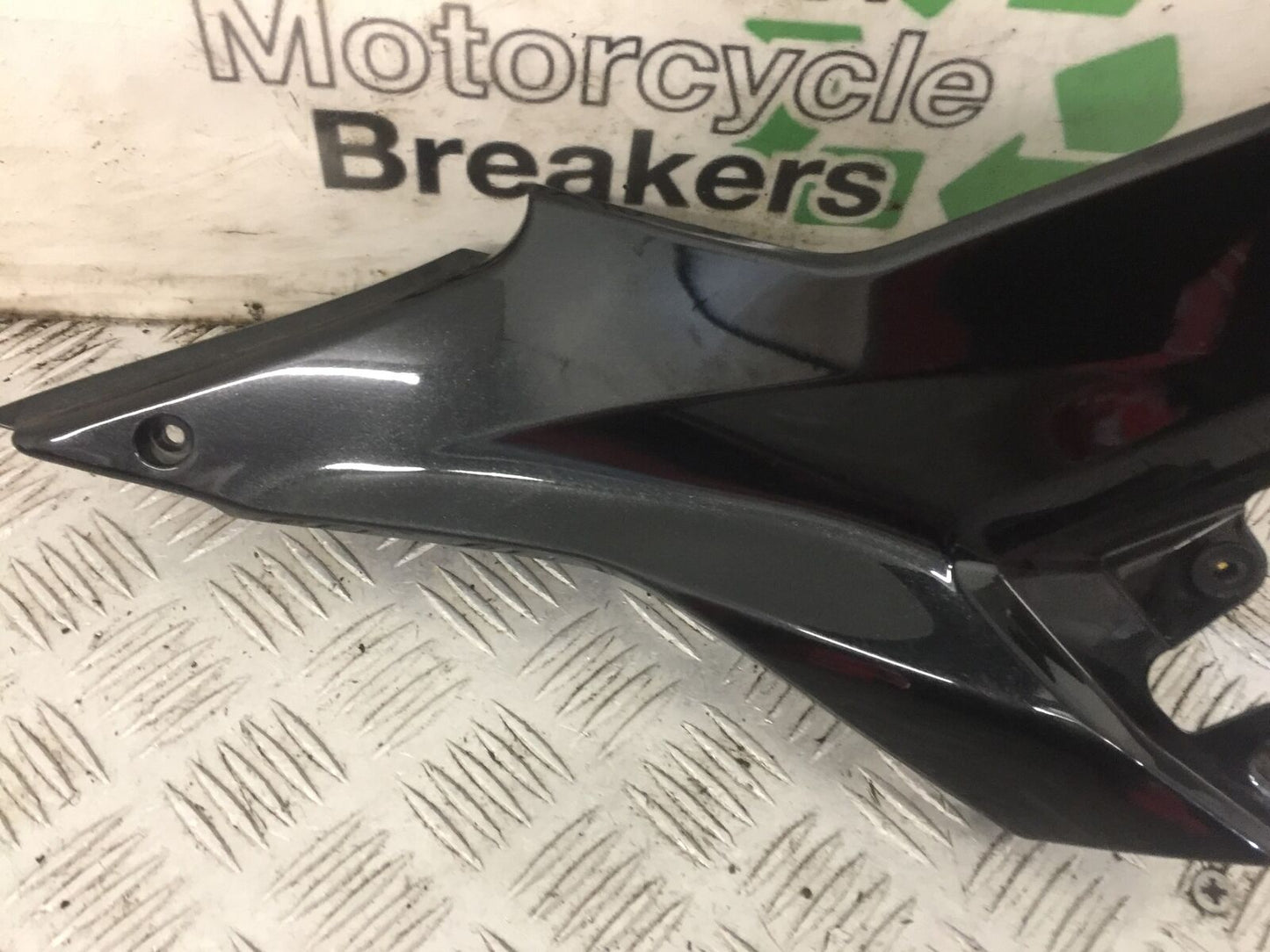 KAWASAKI NINJA 650 RIGHT LOWER TANK PANEL YEAR 2021 (STOCK 805)