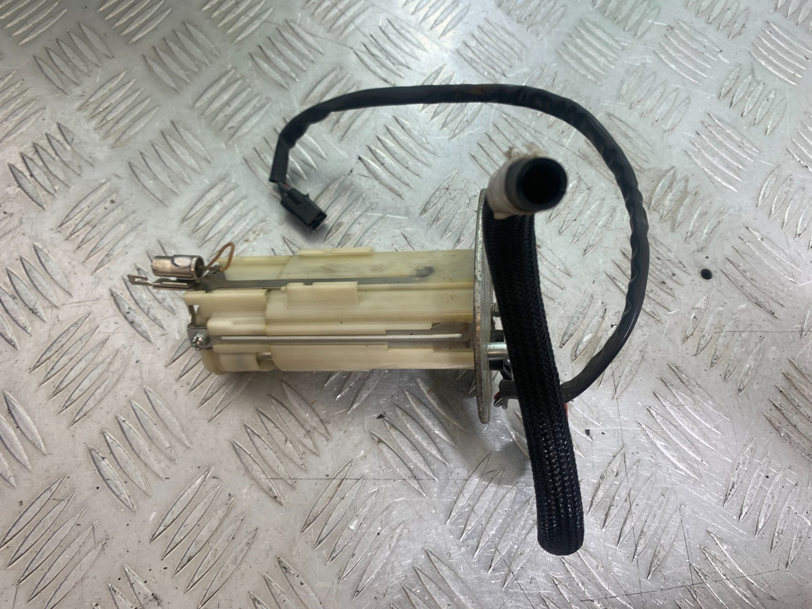 KAWASAKI ZX6R ZX6 R P7F P8F PETROL PUMP YEAR 2007-08 (CMB1165)