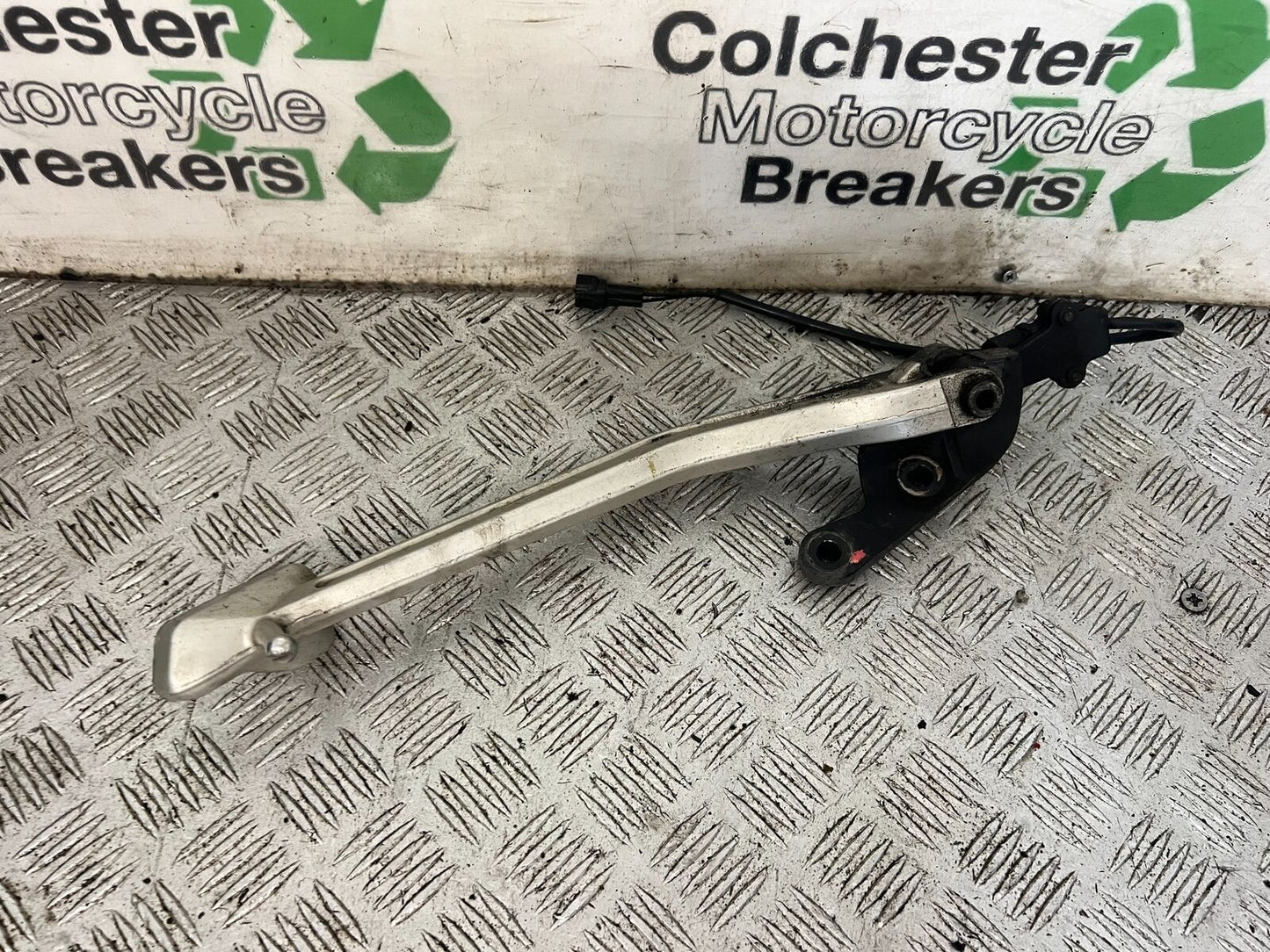 TRIUMPH TIGER 1200 EXPLORER SIDE STAND YEAR 2012-2015 (STOCK 901)