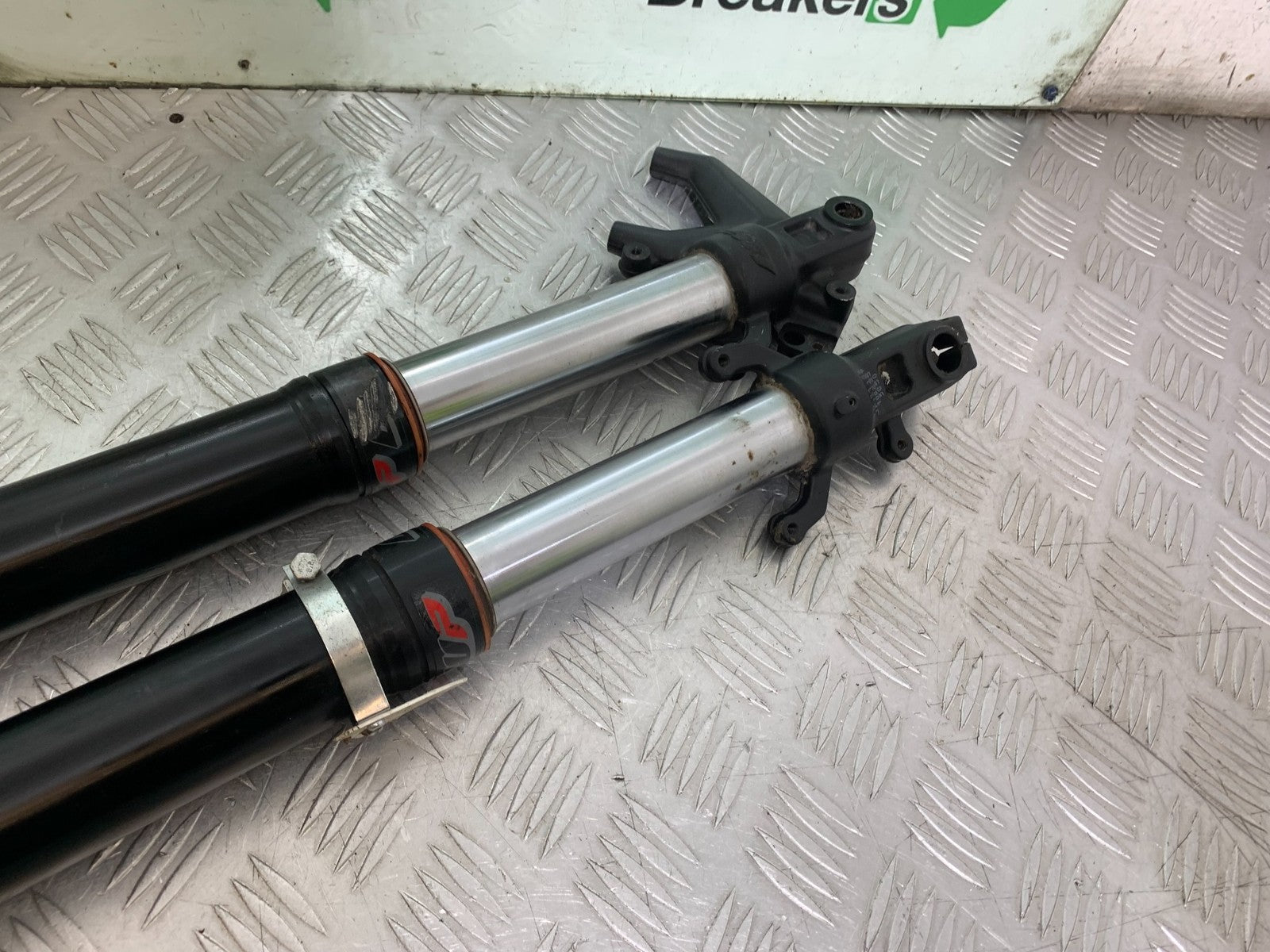 KTM DUKE 125 FORKS YEAR 2017-2022 (CMB1274)