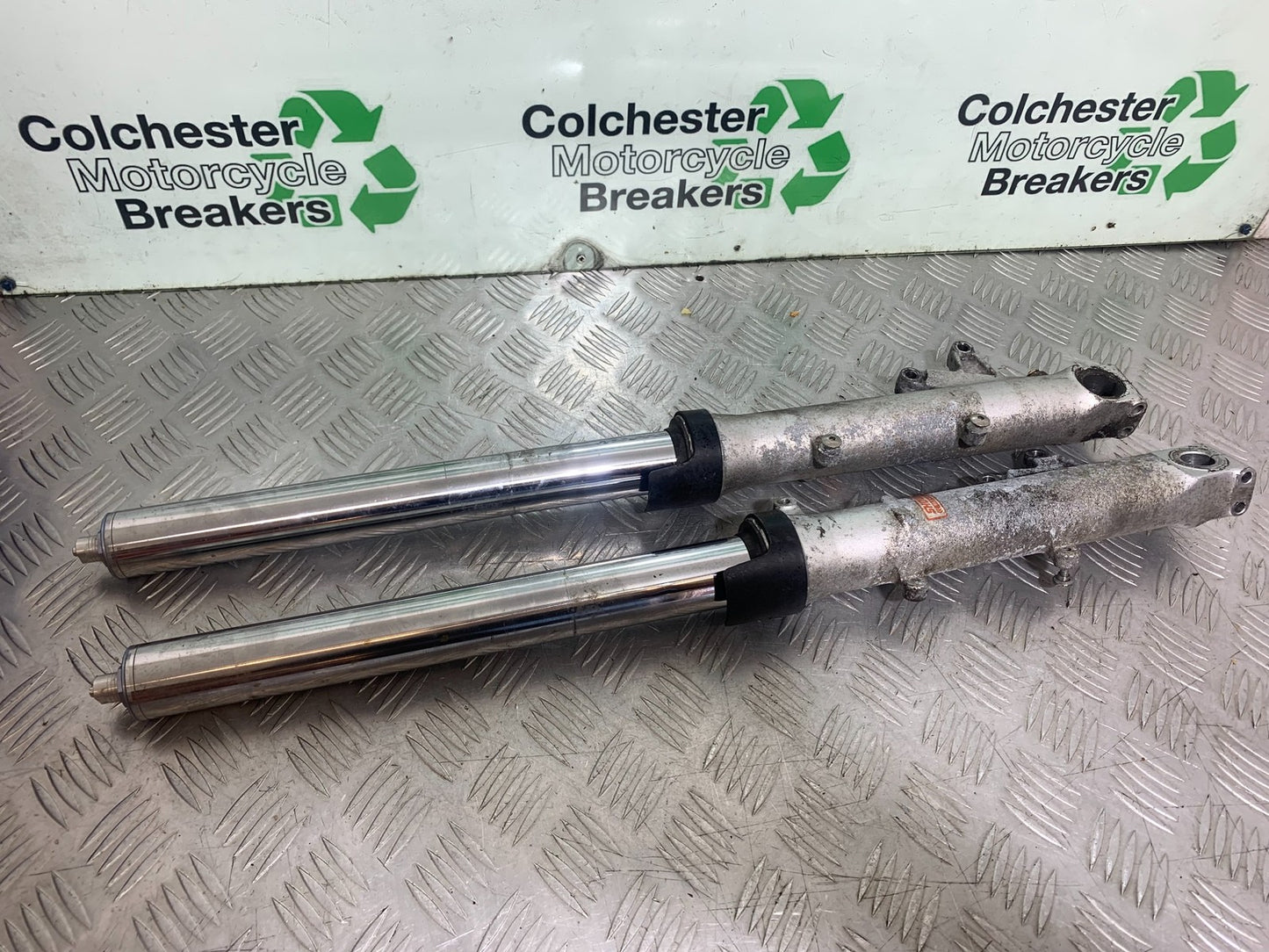 HONDA CBR600 CBR 600 RR FORKS (BENT SOLD AS PARTS)   YEAR 2003-2004 CMB1173)