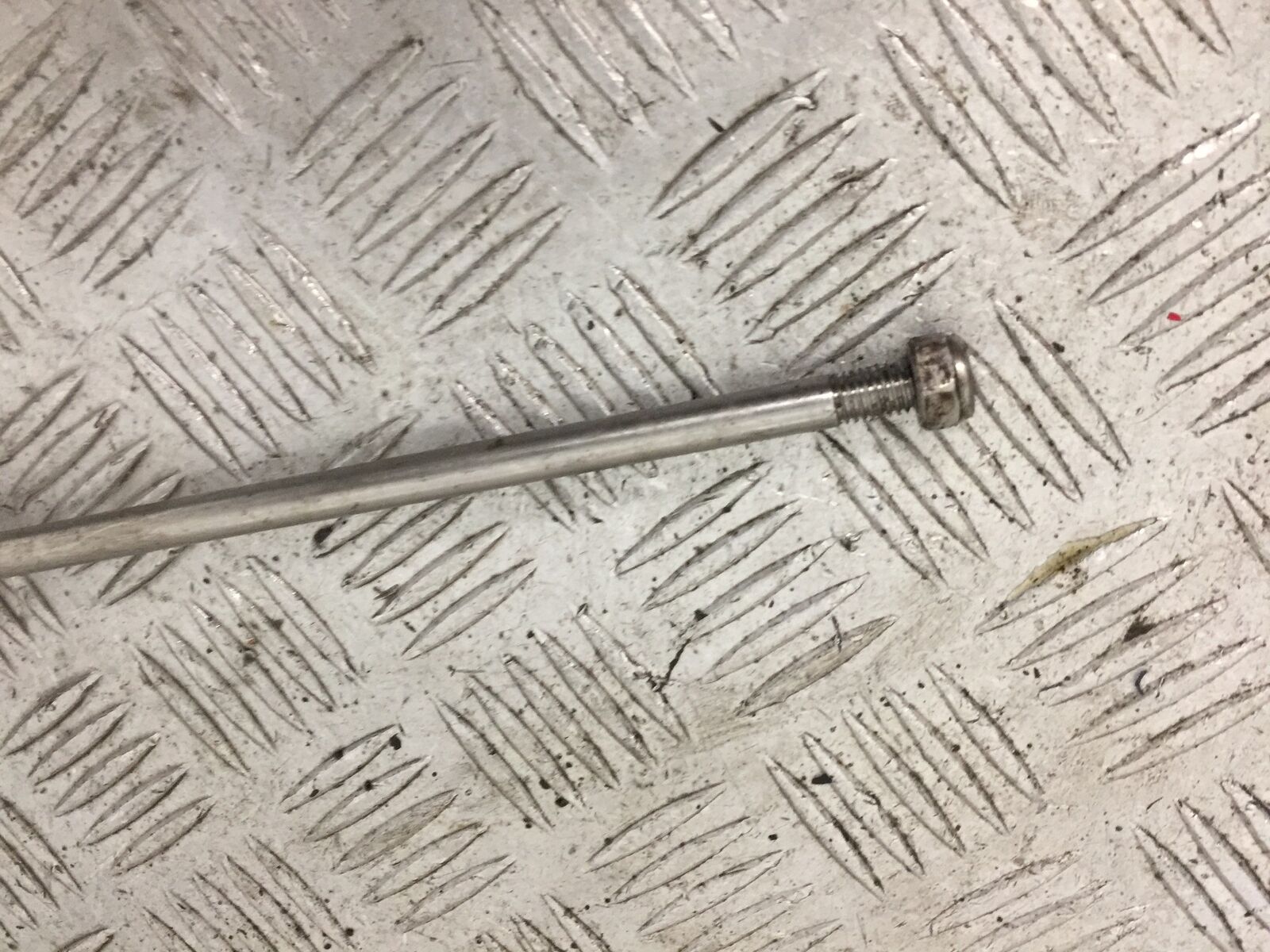 YAMAHA MT09 MT-09 FRONT WHEEL CRASH BOBBINS  YEAR 2018 (STOCK 906)
