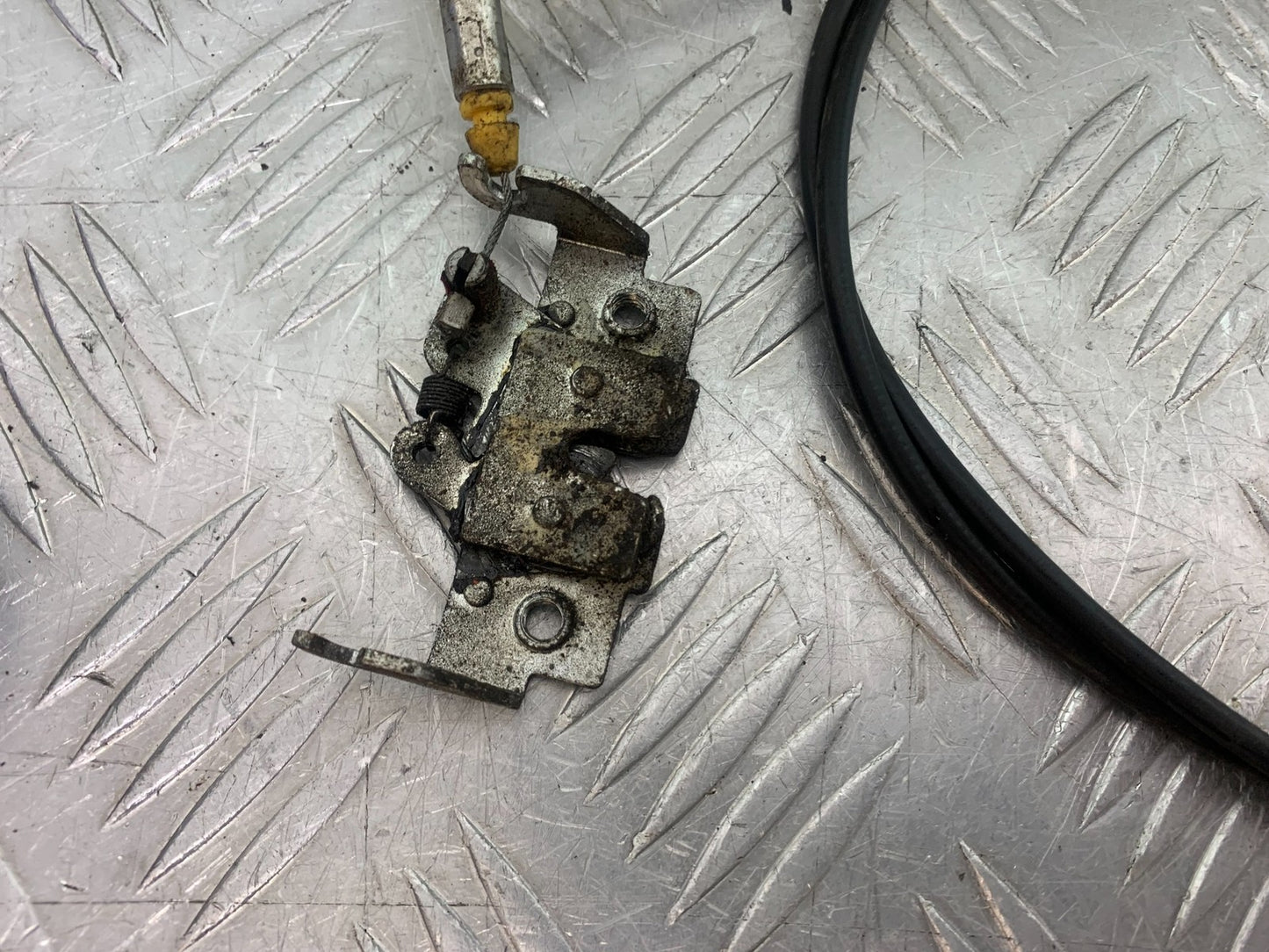 SUZUKI AN 200 UH 200 SEAT CATCH AND CABLE  YEAR 2007-2009 (CMB1256)