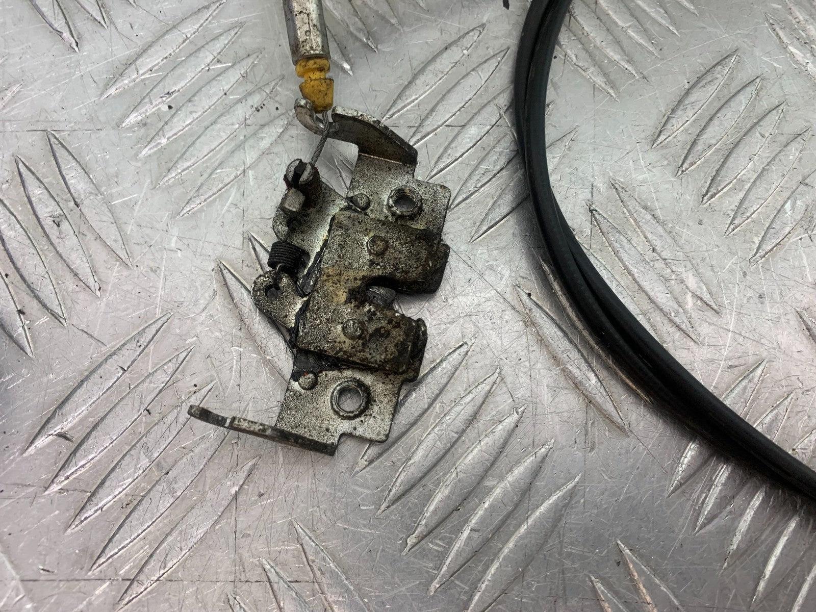 SUZUKI AN 200 UH 200 SEAT CATCH AND CABLE  YEAR 2007-2009 (CMB1256)