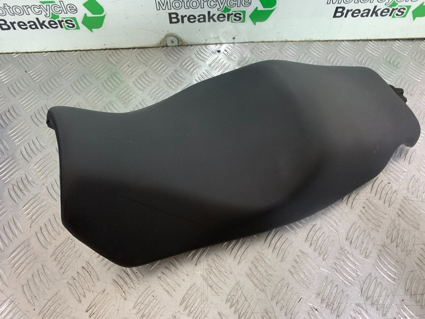 TRIUMPH 1050 SPRINT ST SEAT  2003-2011 (CMB1285)