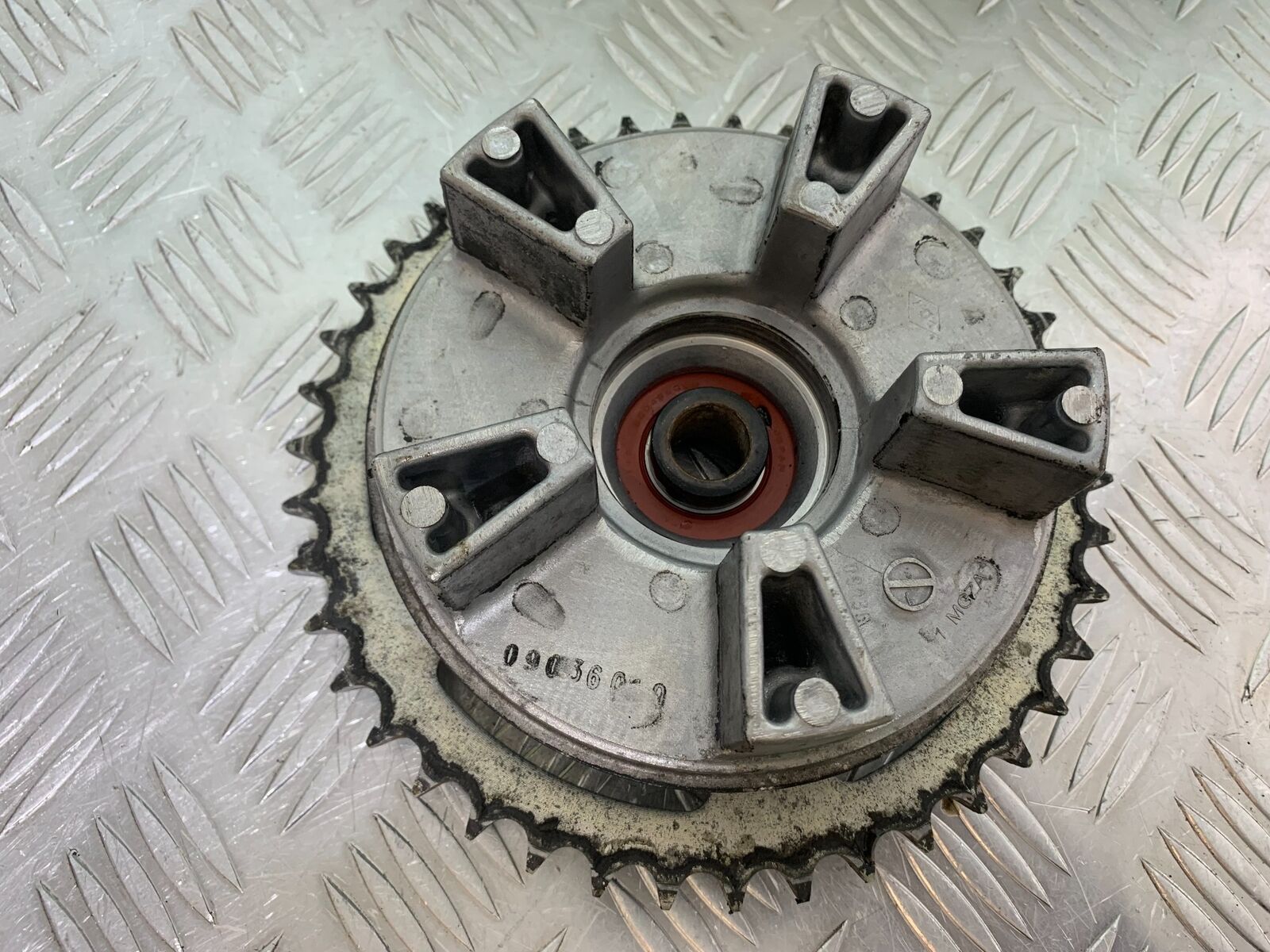 HONDA CB650F CB 650 FA-E SPROCKET CARRIER YEAR 2014-2017 (CMB1065)