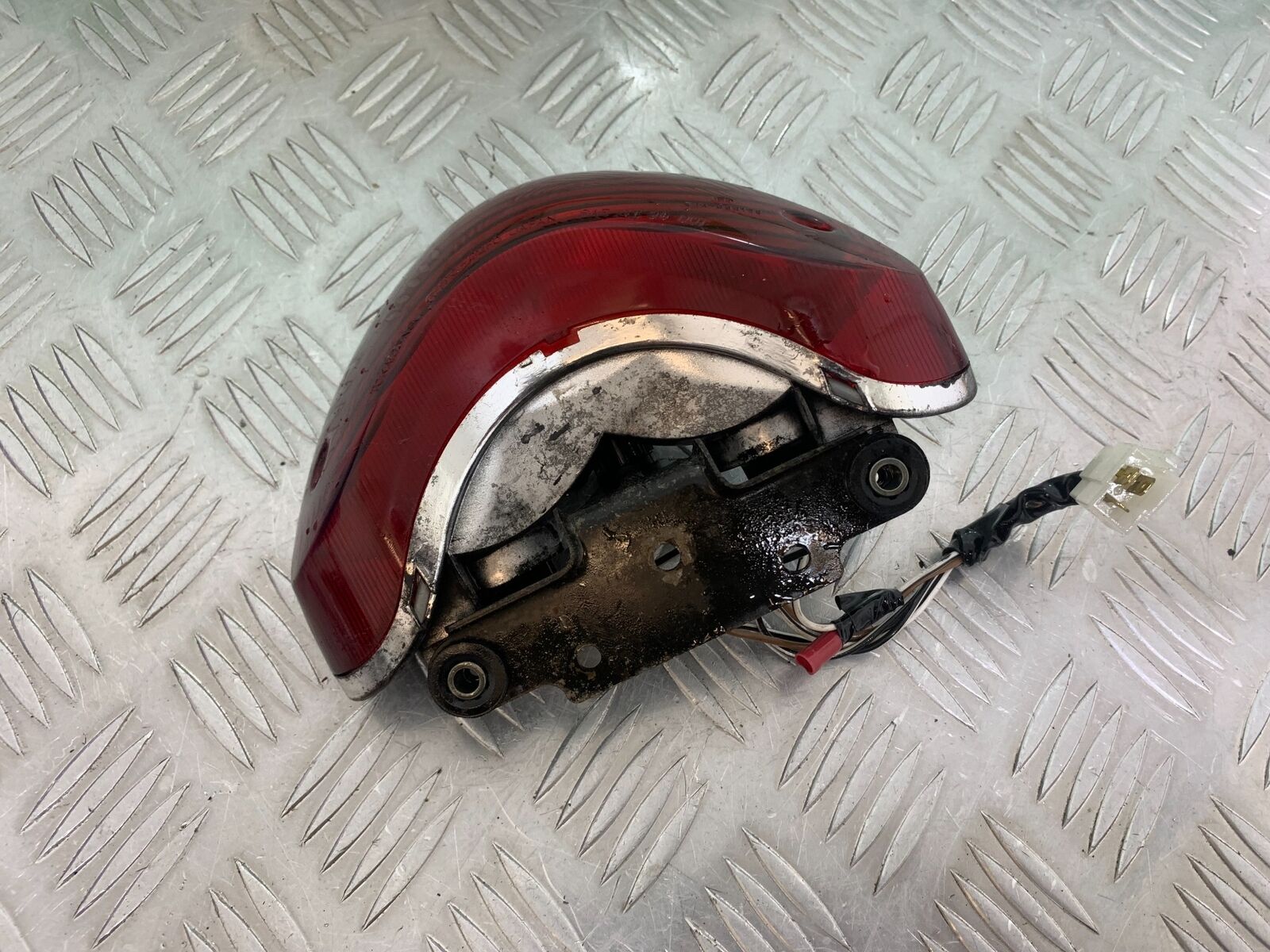 SUZUKI SV650 SV 650 mk1 REAR LIGHT  YEAR 1999-2002 (CMB1036)