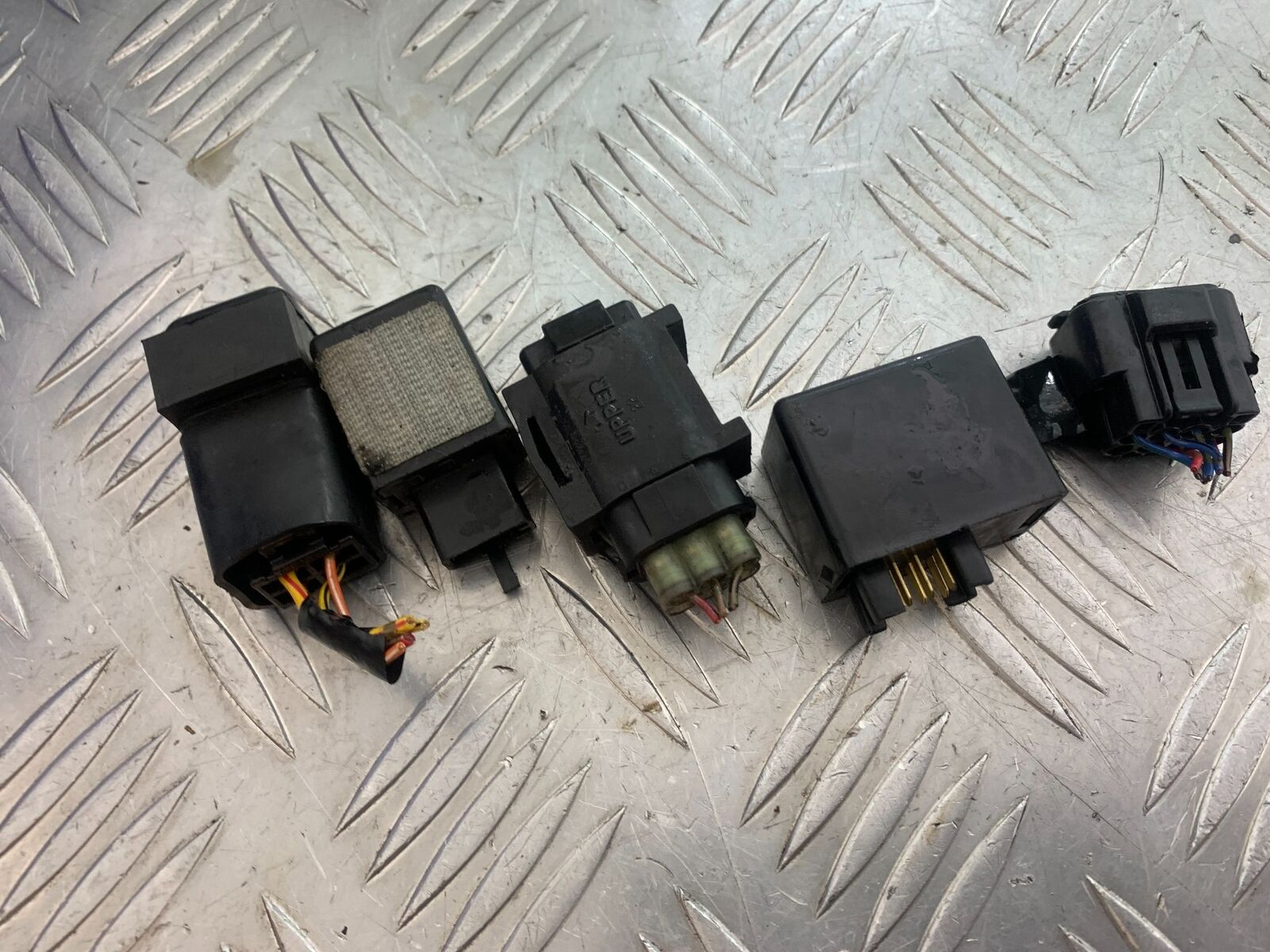 SUZUKI SV1000 SV 1000 K3 RELAYS   YEAR 2003-2006 (CMB1111)