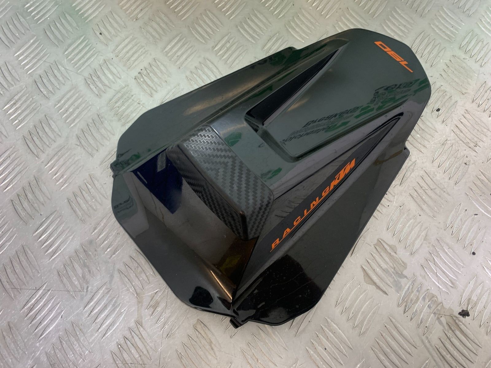 KTM 790 DUKE REAR SEAT COWL  YEAR 2018-2021  (CMB11150)