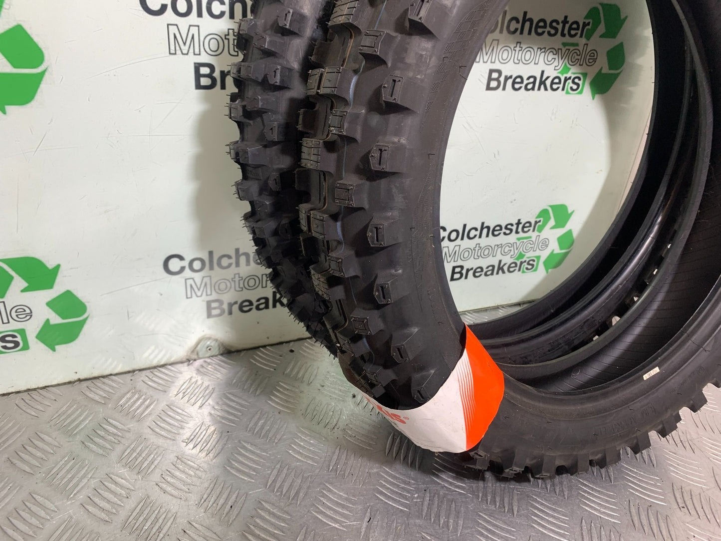 KAWASAKI KX250 KX 250 MAXXIS FRONT AND REAR TYRES (NEW)  YEAR 2003