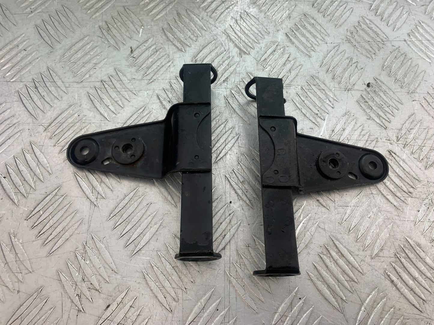 SUZUKI GP100 GP 100 HEADLIGHT BRACKETS  YEAR 1978-1988 (CMB1259)