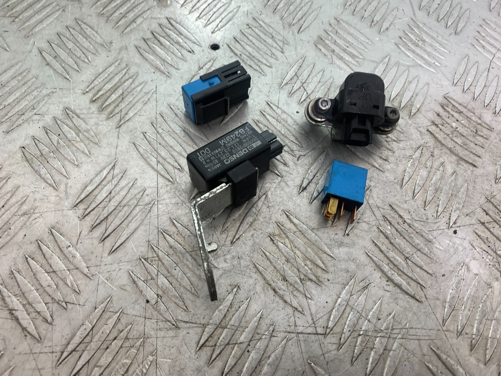 KAWASAKI GTR1400 GTR 1400 RELAYS   YEAR 2007-2009 (CMB1174)
