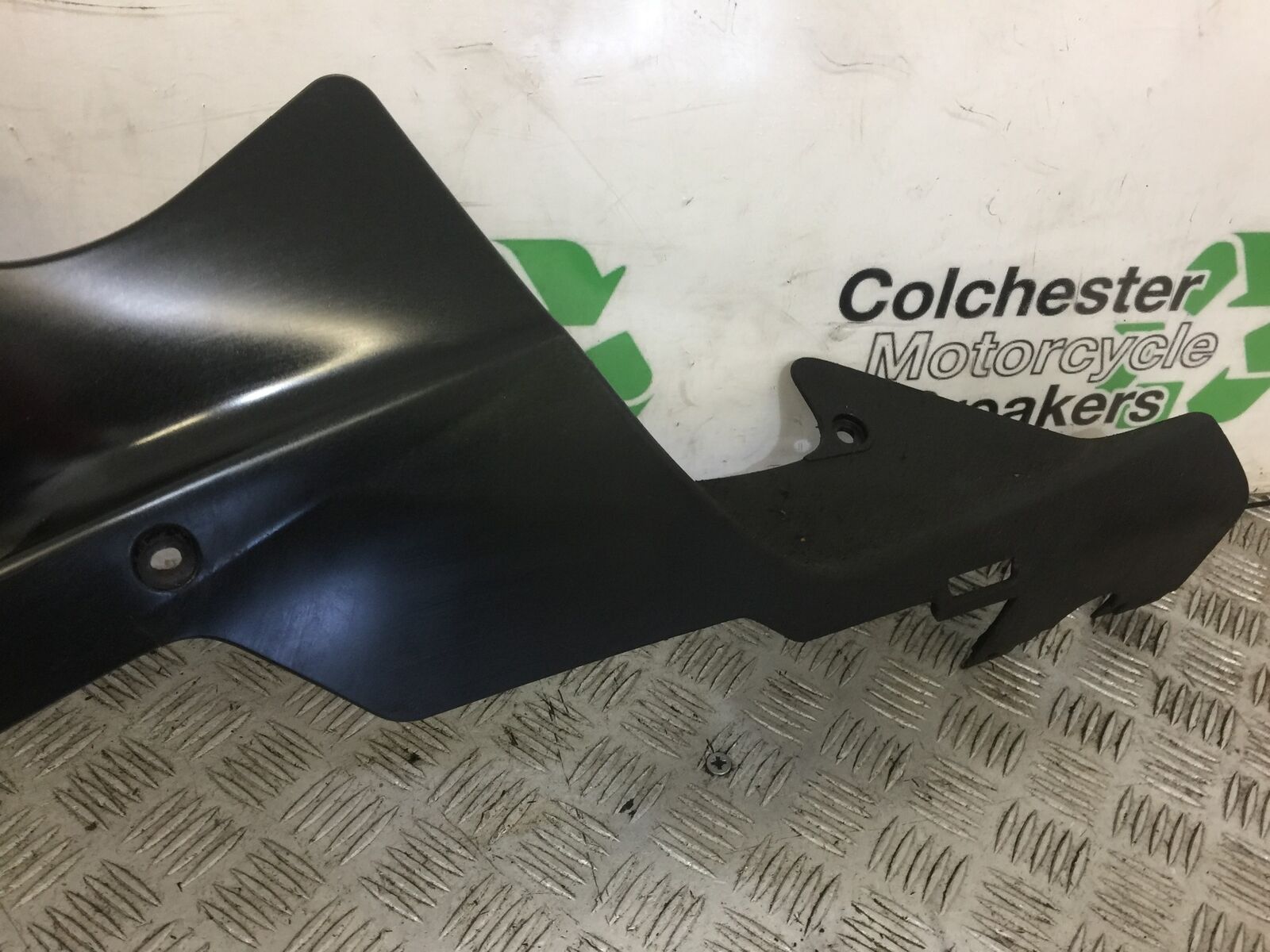 HONDA CBR929 FIREBLADE LEFT BELLYPAN YEAR 2000-01  (STOCK 683)