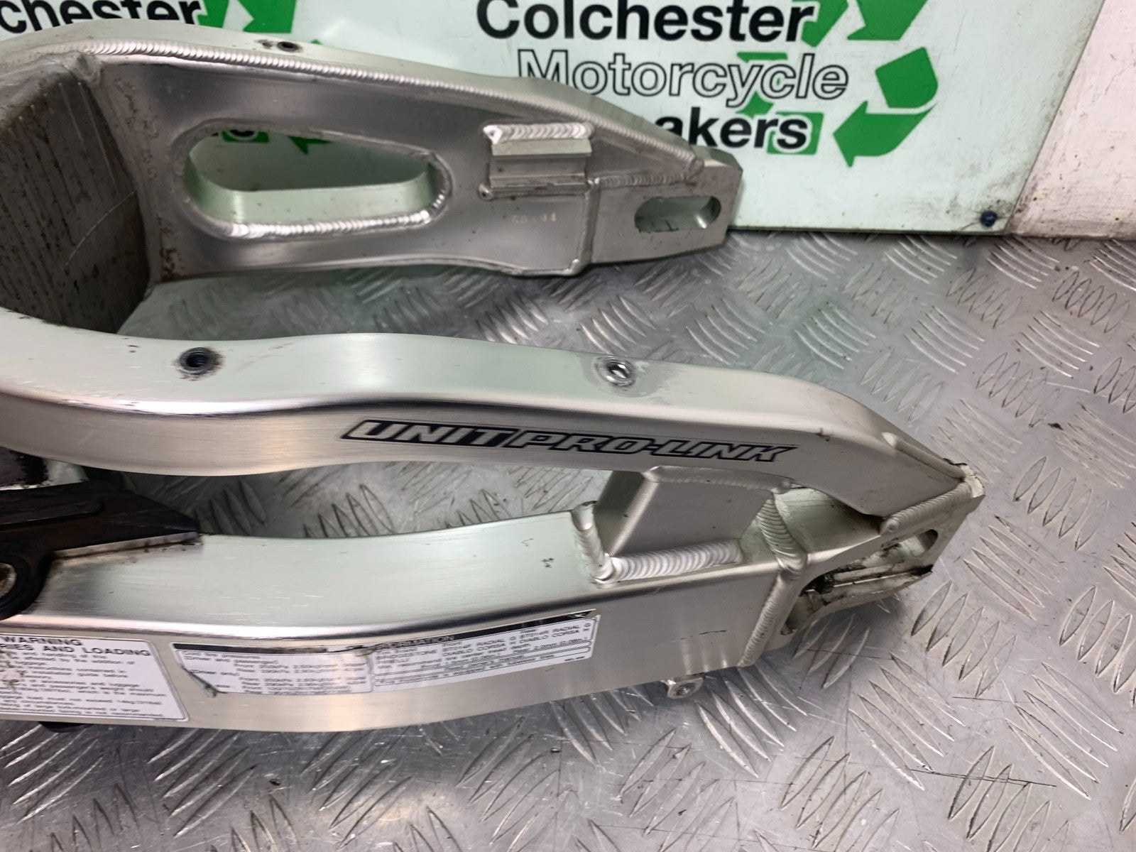 HONDA CBR1000 rr FIREBLADE SWINGARM  YEAR 2006 (CMB1220)