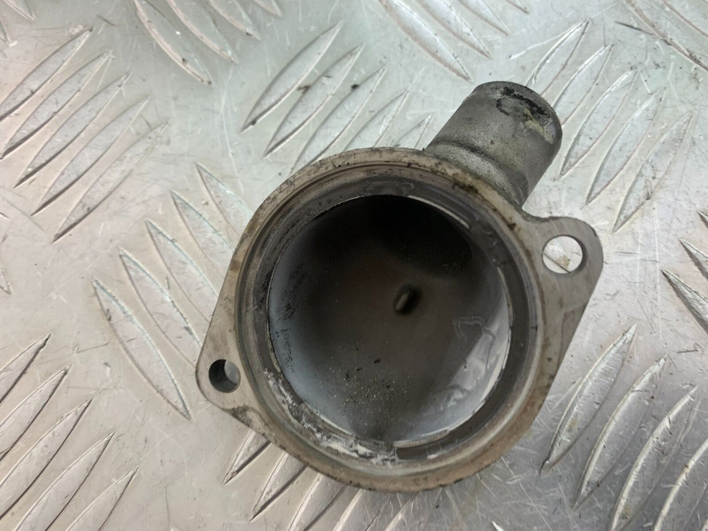 TRIUMPH THUNDERBIRD 1600 THERMOSTAT HOUSING YEAR 2011 (CMB1107)