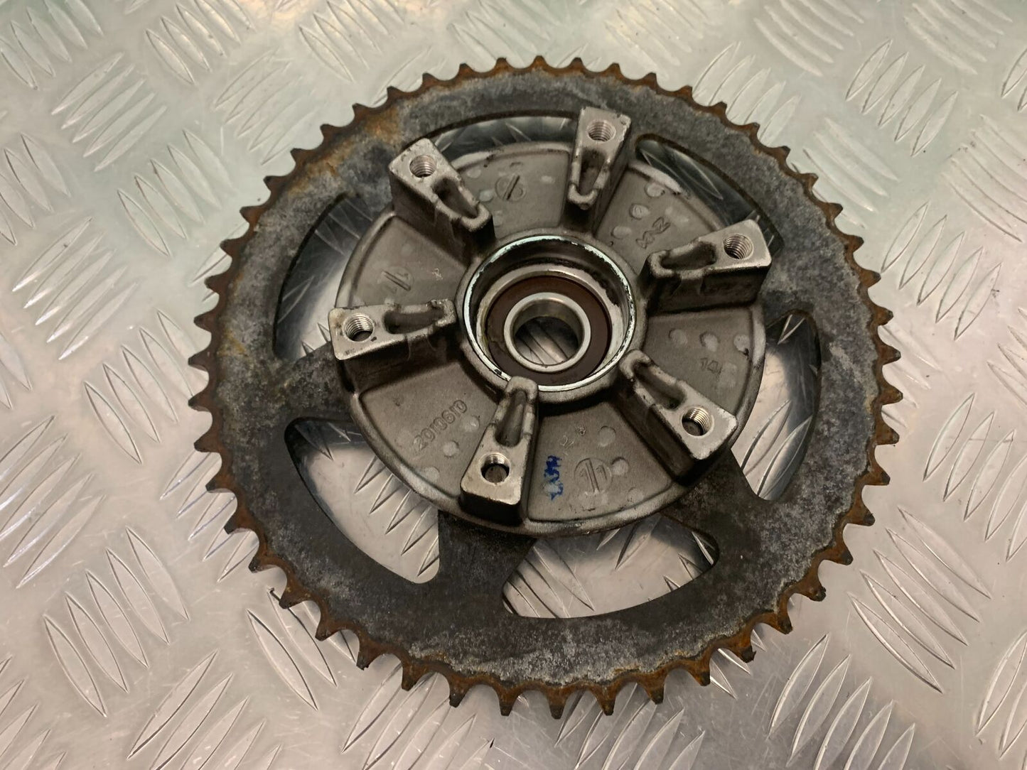 TRIUMPH TIGER 800 XCX SPROCKET CARRIER YEAR 2015-2017  (STOCK 966)