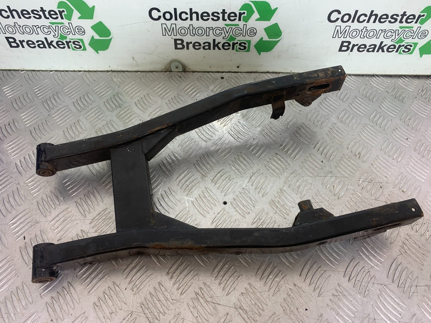 SINNIS HOODLUM 125 SWINGARM   YEAR 2021-2025 (CMB1196)