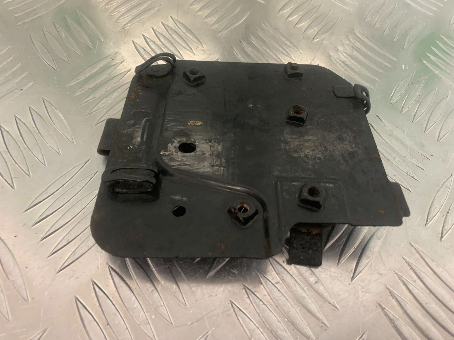 SUZUKI GS750 E GS 750E FUSE BOX MOUNTING PLATE YEAR 1979  (STOCK 959)