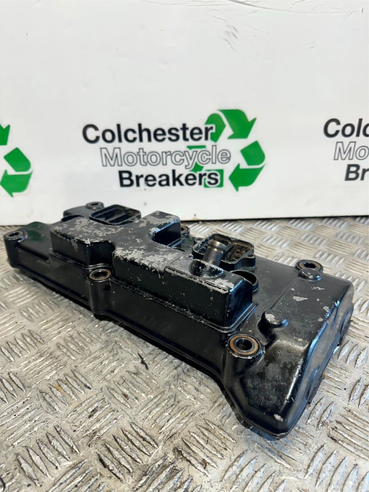HONDA CBR1100 XX BLACKBIRD CYLINDER HEAD ROCKER COVER YEAR 1996-1998 (CMB1017)