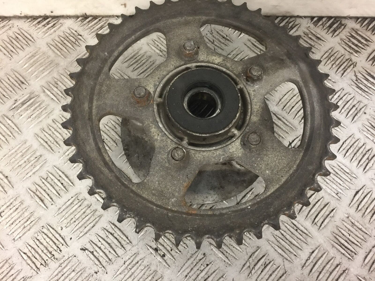 SUZUKI GSF600 GSF 600 BANDIT SPROCKET CARRIER  YEAR 2002 STOCK 416