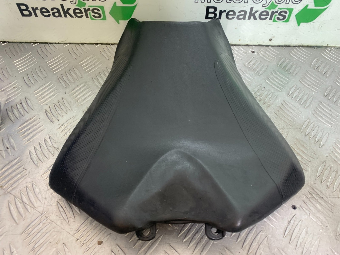APRILIA TUONO 1000 V4 FRONT SEAT   YEAR 2013-2014  (CMB1239)