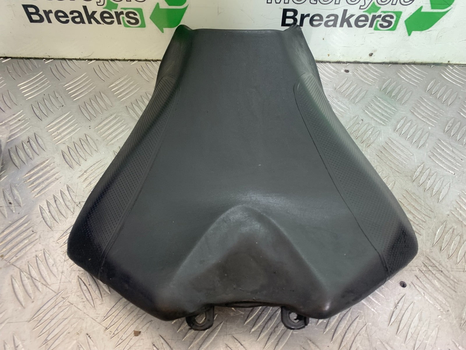 APRILIA TUONO 1000 V4 FRONT SEAT   YEAR 2013-2014  (CMB1239)