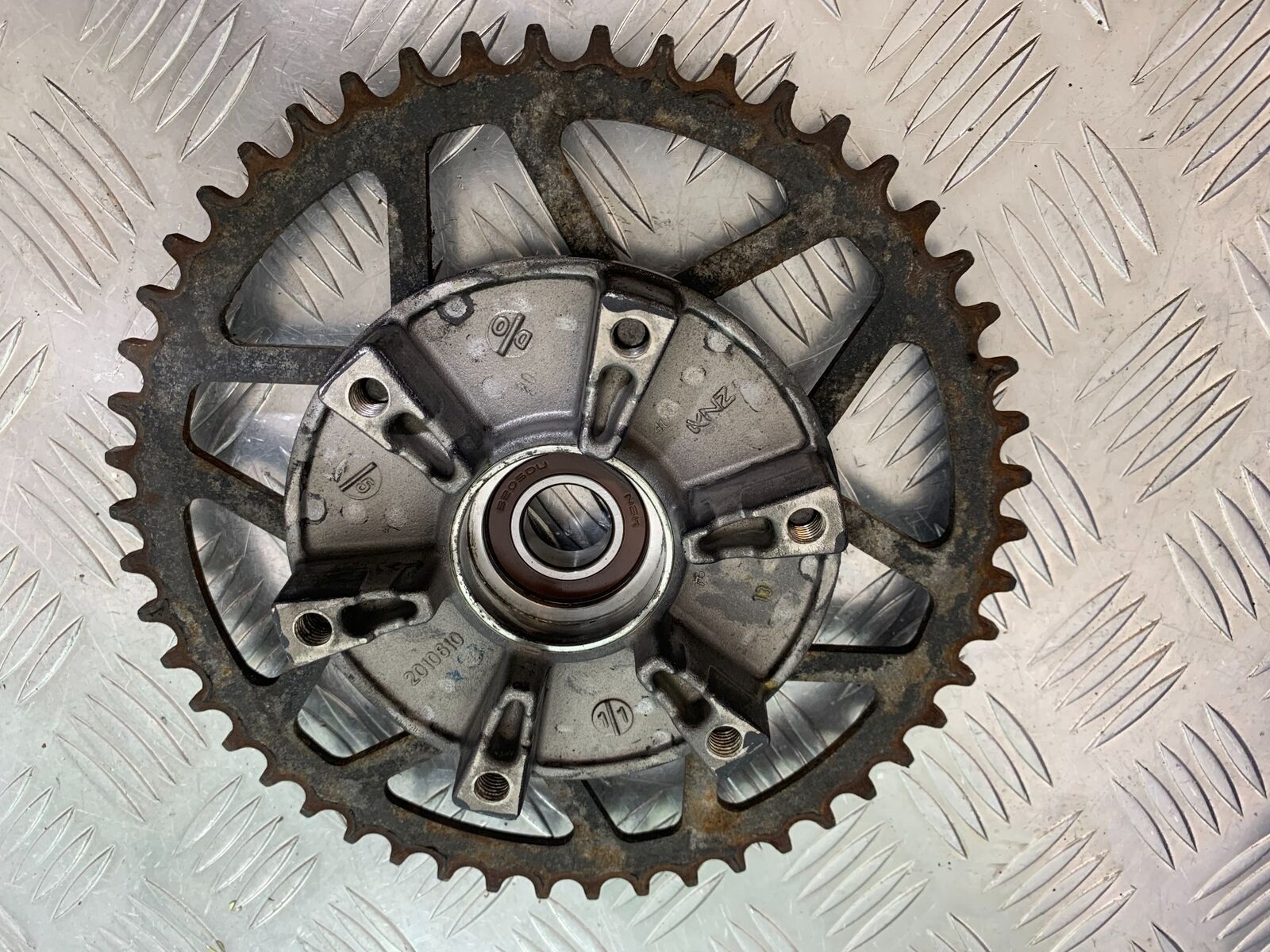 TRIUMPH TIGER 800 XC SPROCKET CARRIER   YEAR 2011-2014 (CMB1022)