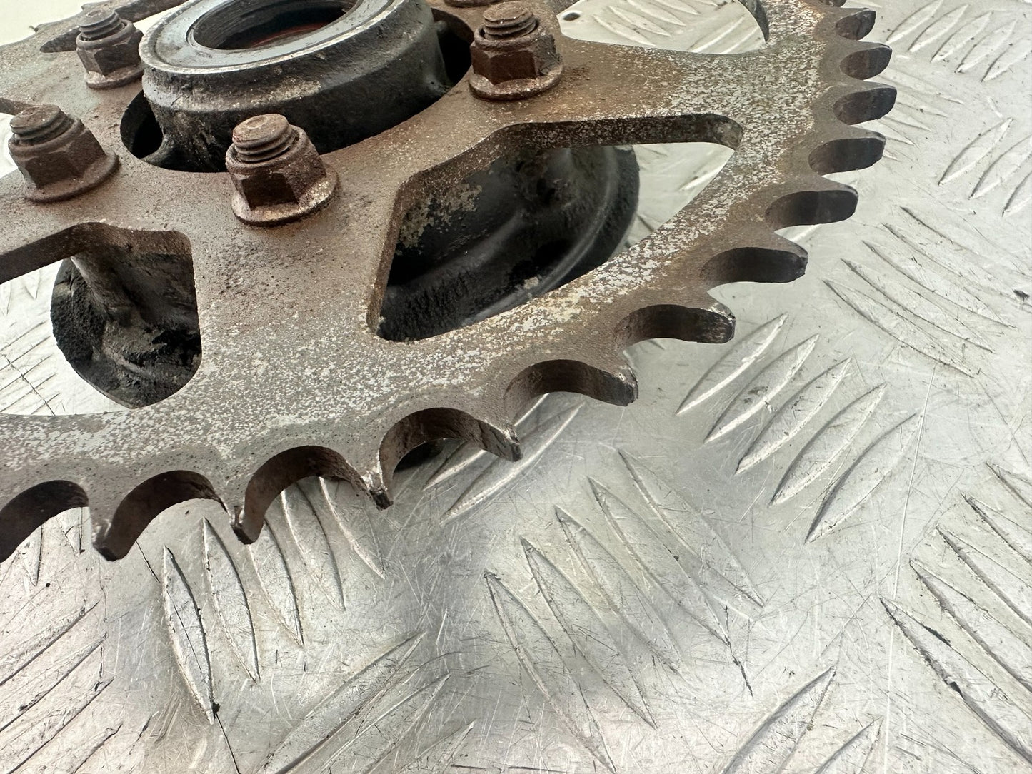 KAWASAKI ER6 F ER6F REAR SPROCKET CARRIER YEAR 2005-2008 (CMB1178)