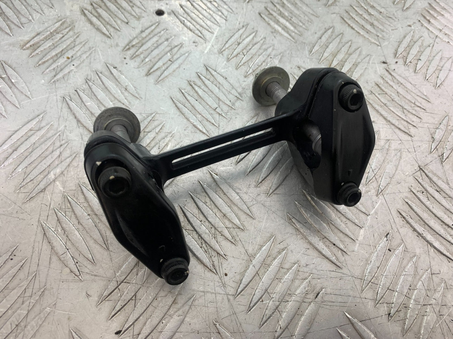 DUCATI 937 MONSTER HANDLEBAR RISERS   YEAR 2021-2024 (CMB1270)