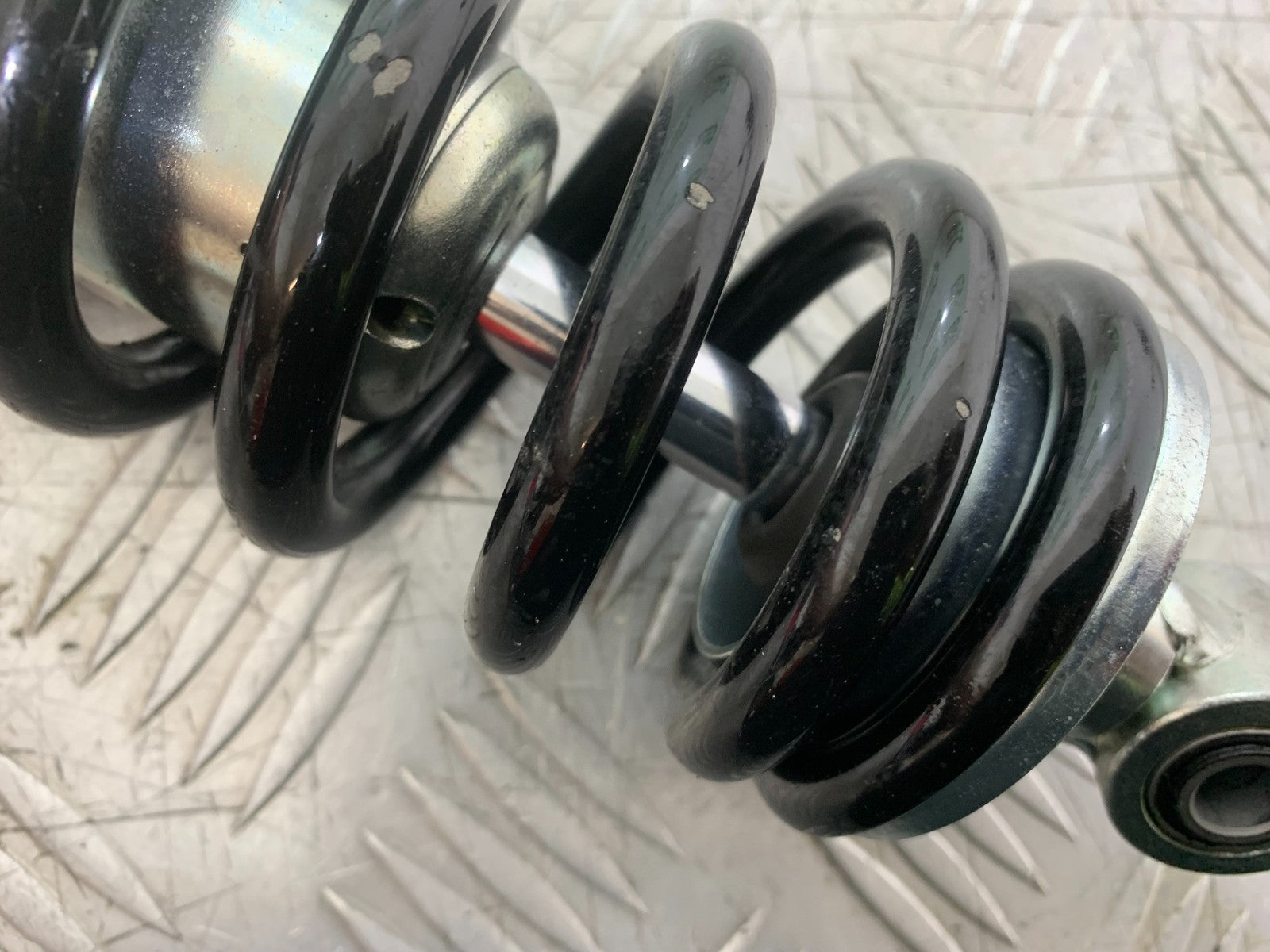 TRIUMPH TRIDENT 660 REAR SHOCK YEAR 2021-2024 (CMB1295)