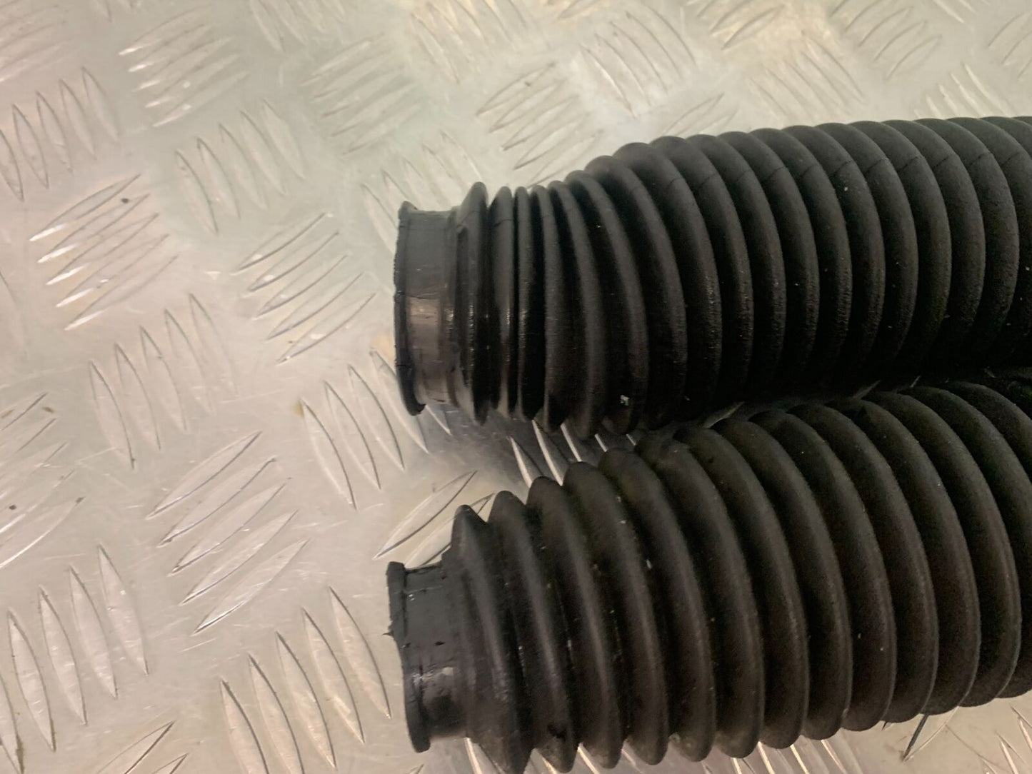 KAWASAKI KLR250 KLR 250 FORK GAITERS  YEAR 1984-2001 (STOCK 980)