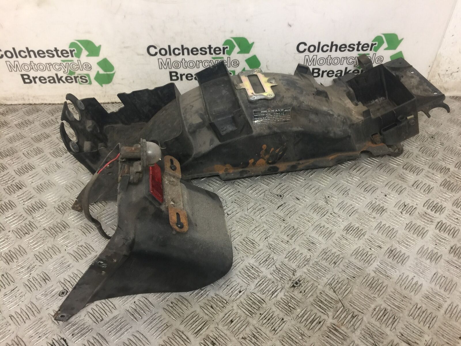 KAWASAKI ZZR1100 D REAR MUDGUARD  YEAR 1999 (STOCK 648)
