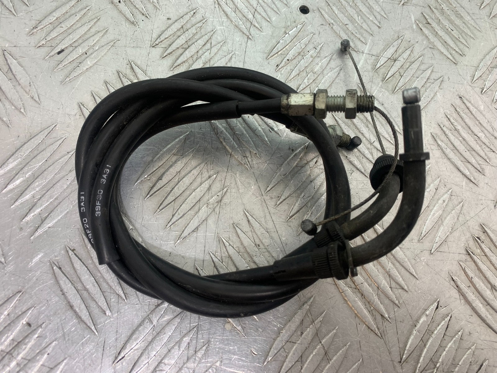 SUZUKI GSXR600 GSXR 600 K1 K2 K3 THROTTLE CABLES 1999-03 (CMB1284)