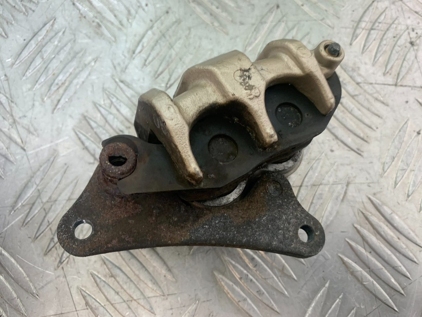 HONDA CBF125 CBF 125 FRONT BRAKE CALIPER   YEAR 2009-14  (CMB1172)