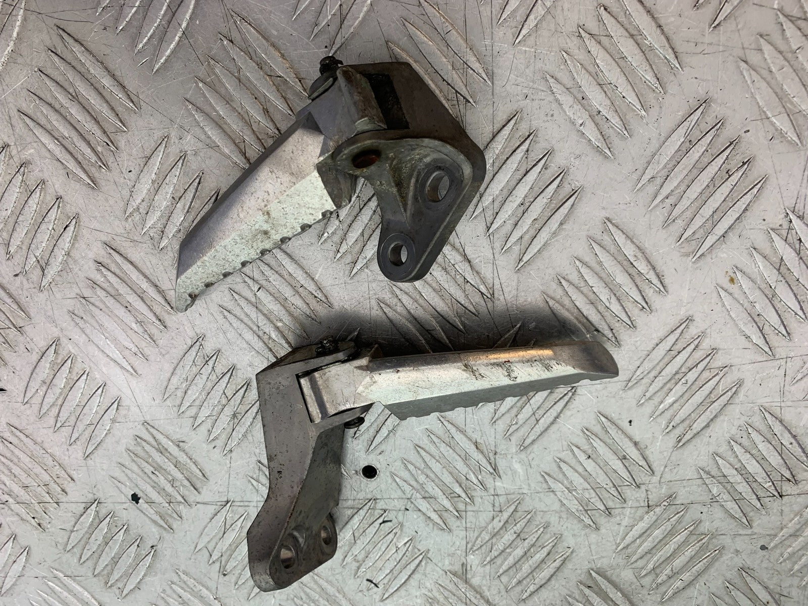 YAMAHA NMAX-125 N MAX 125 FOOTPEGS   YEAR 2015-2020  (CMB1231)