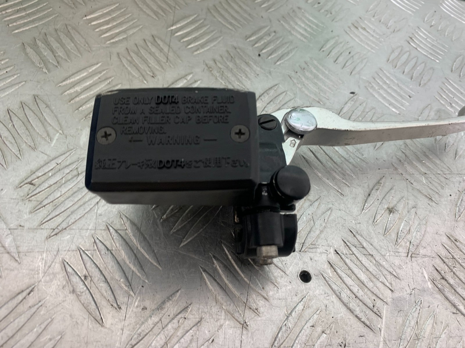 YAMAHA FZS1000 FAZER FRONT MASTER CYLINDER  YEAR 2001-05 (CMB1275)