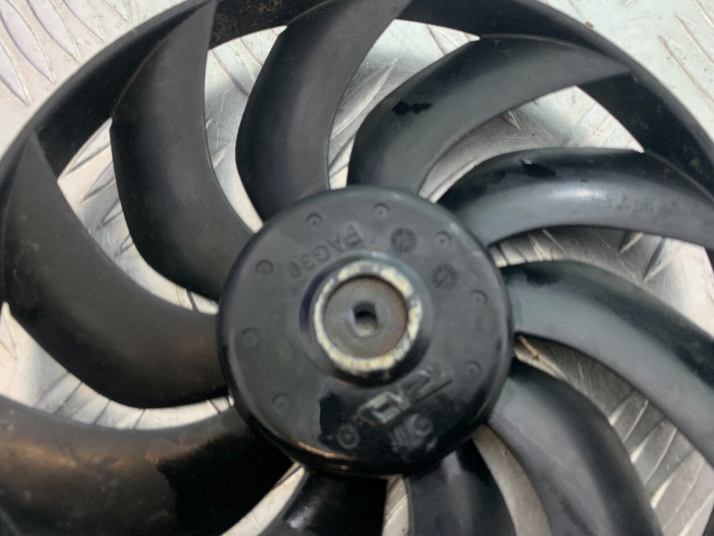TRIUMPH THUNDERBIRD 1600 RADIATOR FAN BLADE  YEAR 2011 (CMB1107)