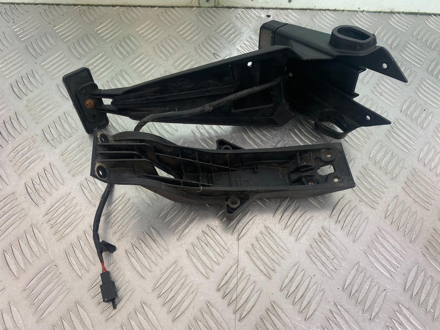 KAWASAKI ZX6R REAR MUDGUARD  YEAR 2009-2012 (CMB1136)