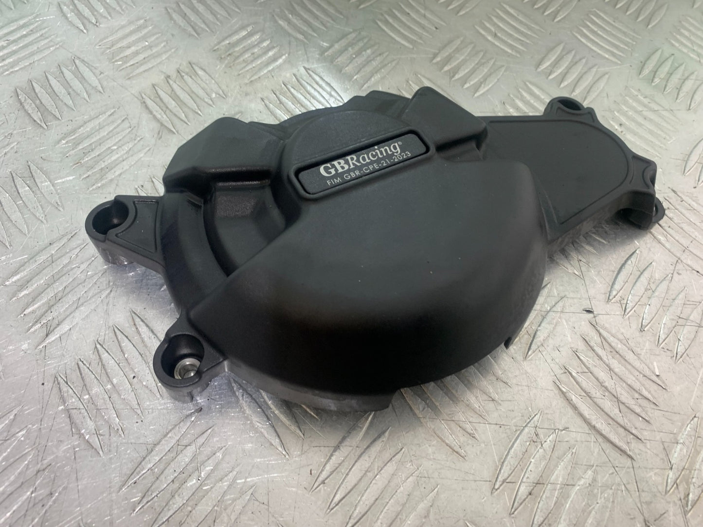 YAMAHA YZF R7 GB RACING ENGINE COVER  YEAR 2022-2025 (CMB1255)
