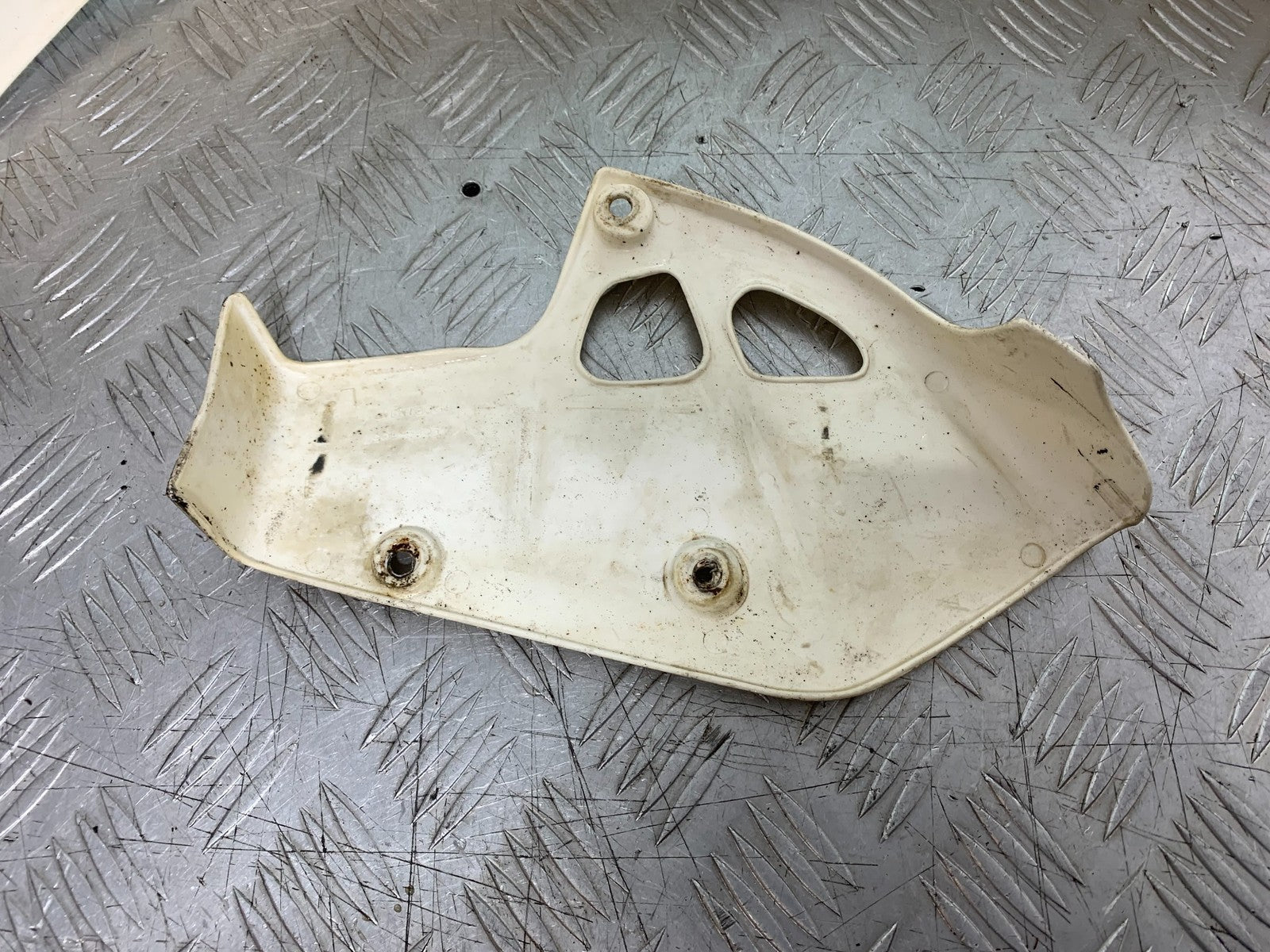 KAWASAKI KLR250 KLR 250 LEFT RADIATOR COWL YEAR 1984-2001 (CMB1225)