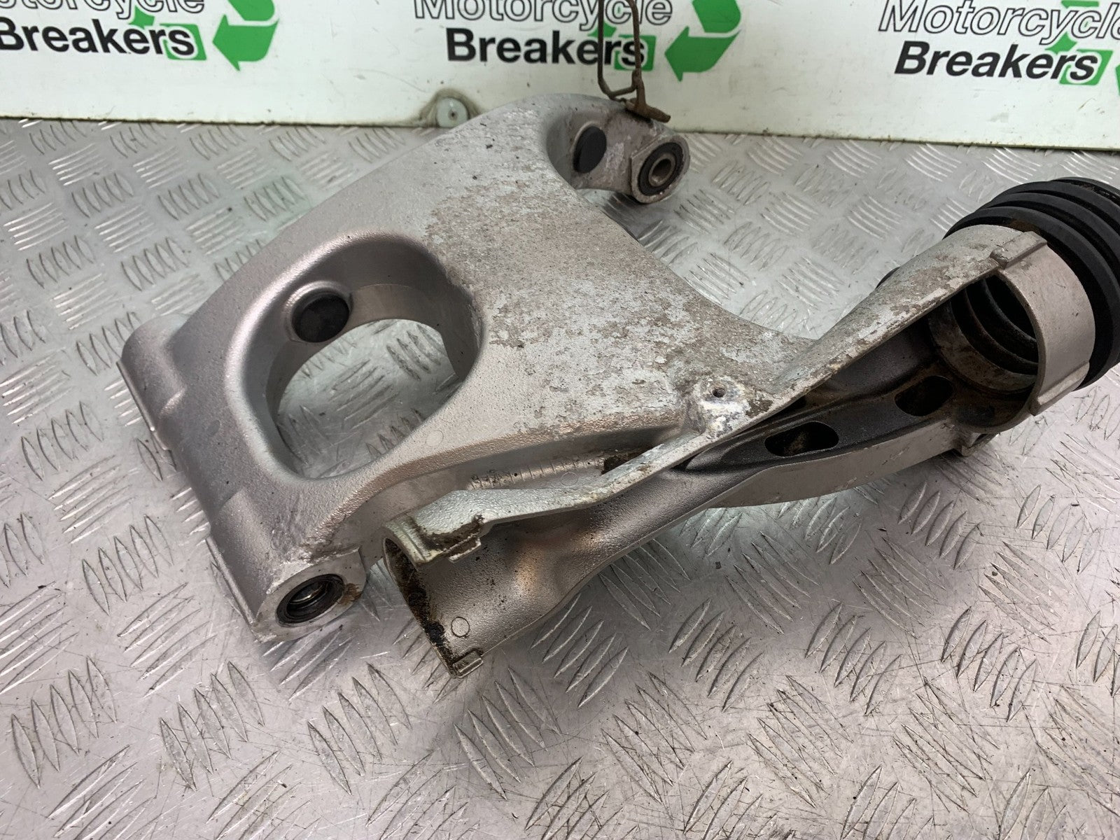 KAWASAKI GTR1400 GTR 1400 SWINGARM YEAR 2007-2009 (CMB1306)