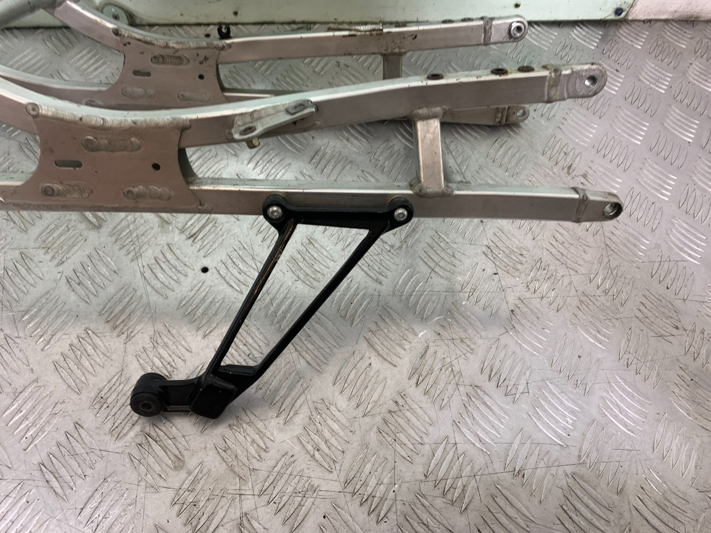 APRILIA RSV1000 RSV 1000 MILLE REAR SUBFRAME  1998- 2003 (CMB1184)