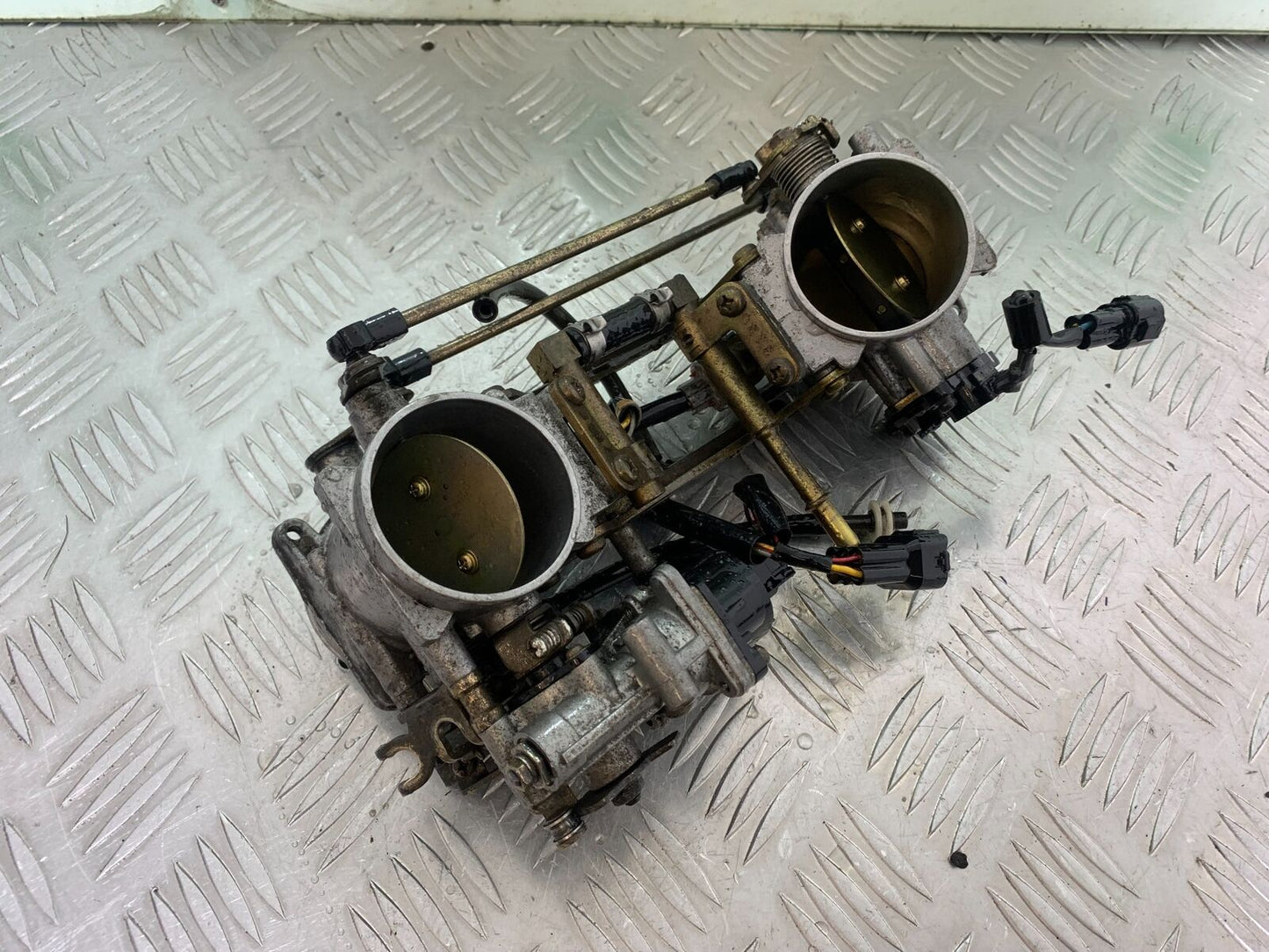 SUZUKI SV1000 SV 1000 K4 THROTTLE BODIES   YEAR 2003-2007 (CMB1042)