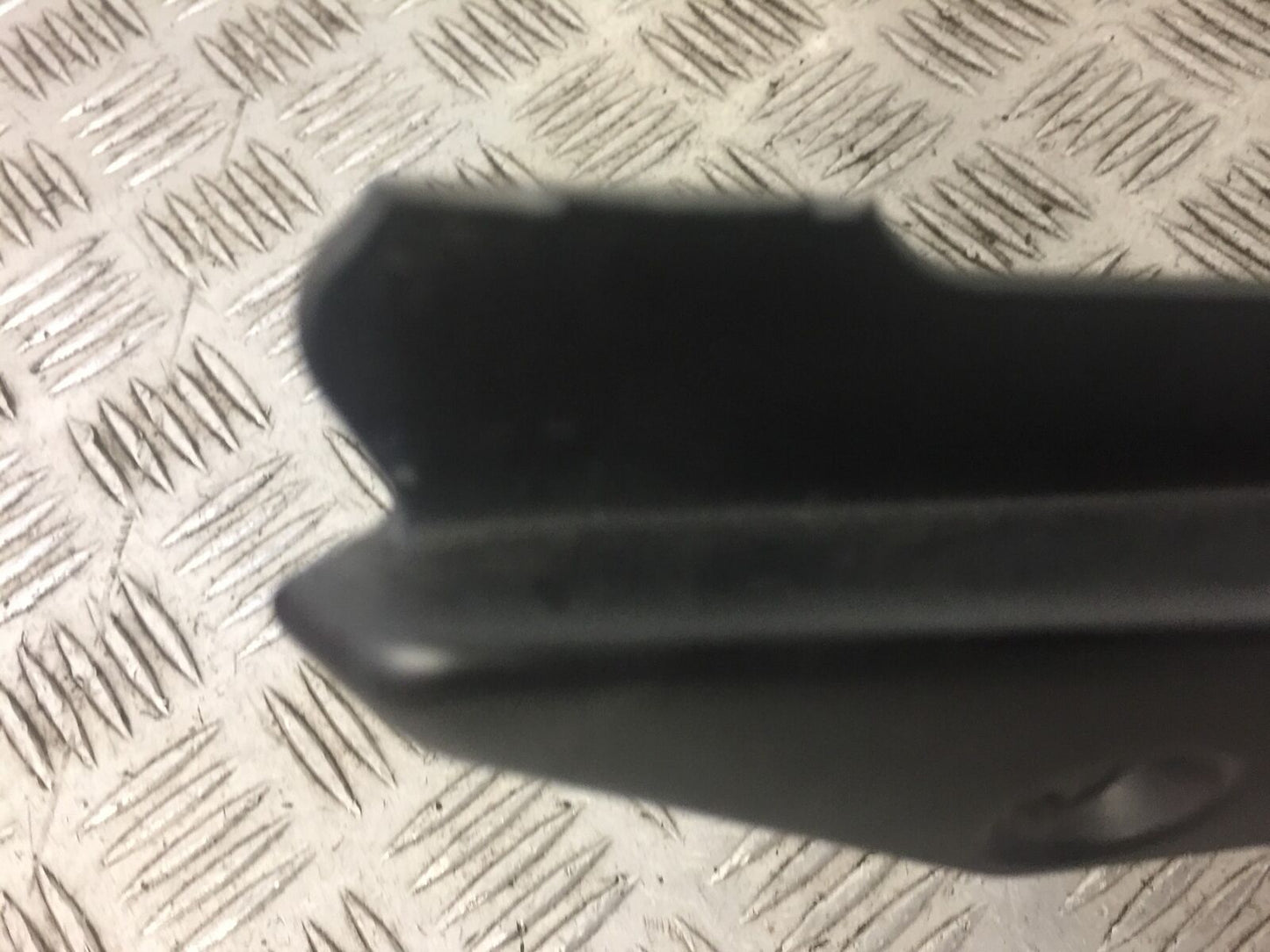 YAMAHA MT 125 MT125 RIGHT SEAT PANEL  YEAR 2014-2019  (STOCK 593)