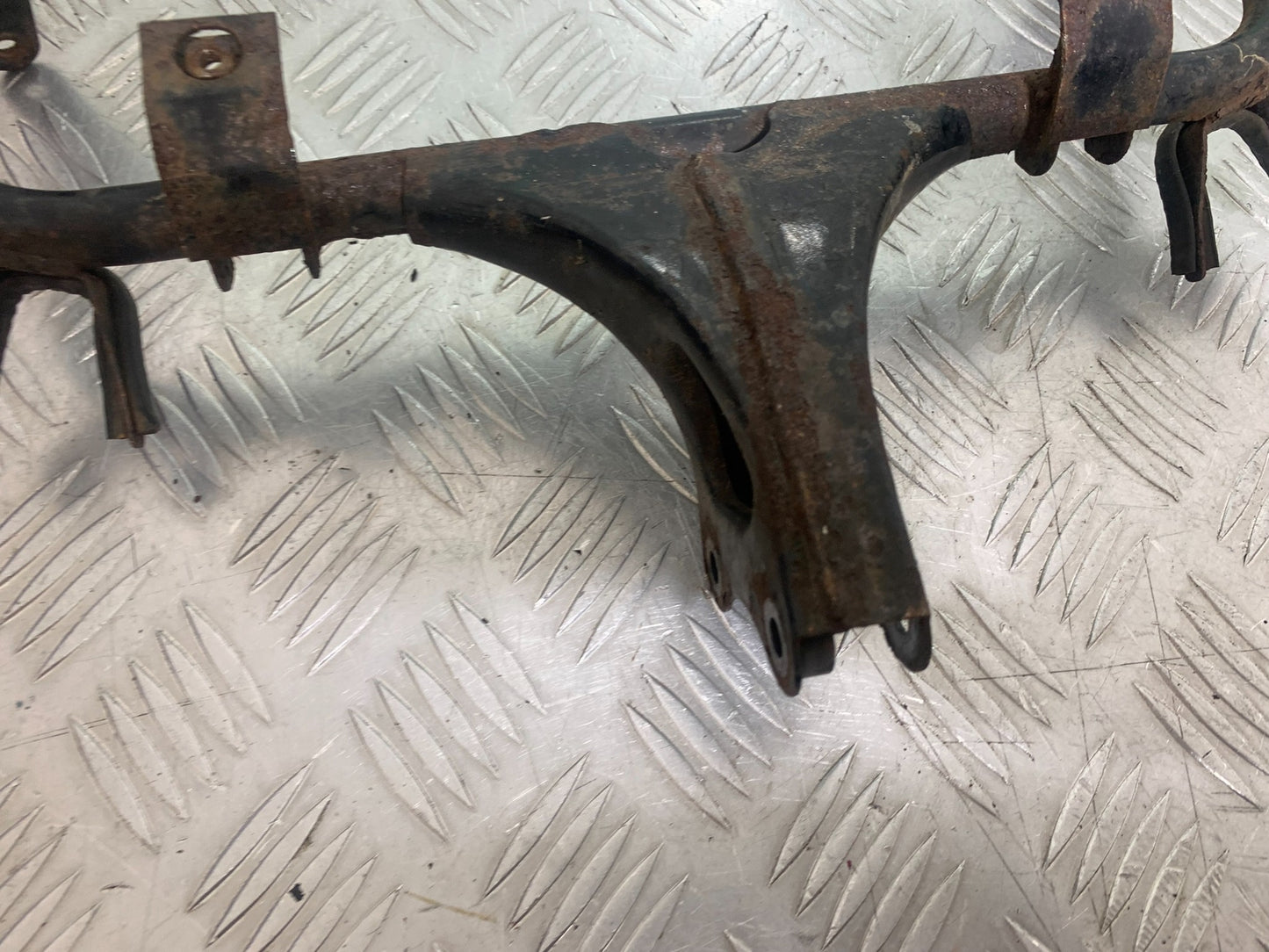 KAWASAKI ZZR1100 D FAIRING BRACKET  YEAR 1993-2001 (CMB1164)