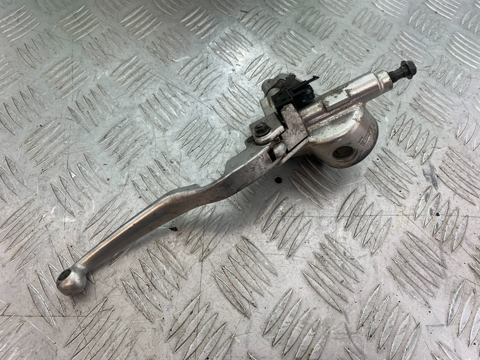 KAWASAKI VN1500 CLASSIC CLUTCH MASTER CYLINDER  YEAR 1999 -2006 (CMB1166)