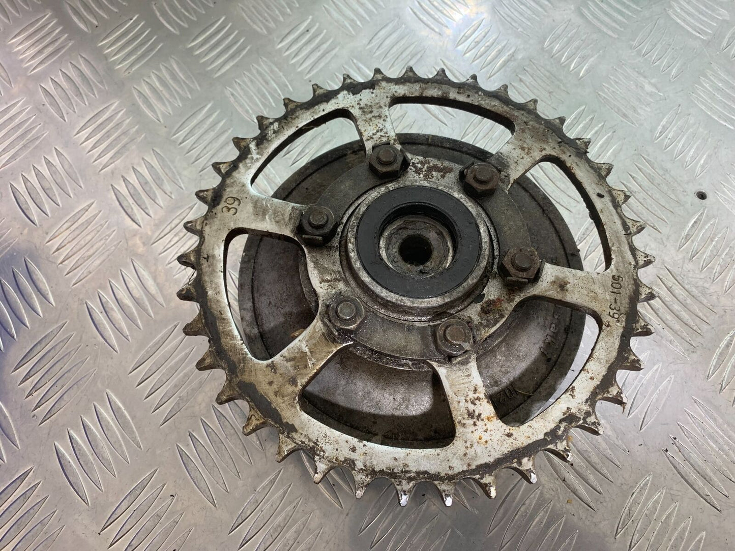 KAWASAKI Z650 Z 650 REAR SPROCKET CARRIER YEAR 1982-183