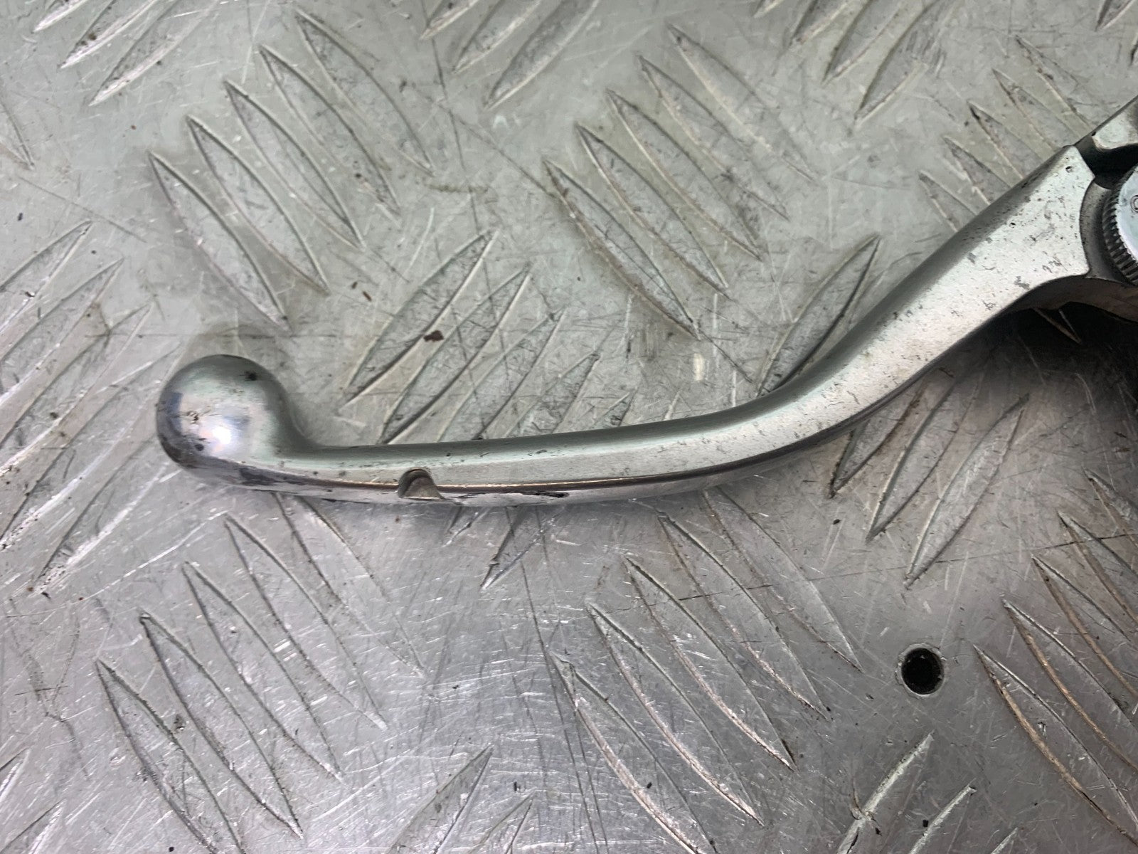 TRIUMPH 675 STREET TRIPLE CLUTCH LEVER AND BRACKET   2013-2016 (CMB1186)